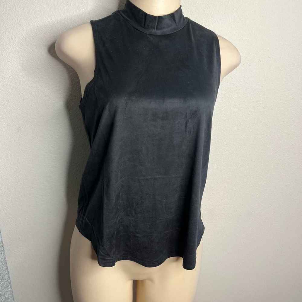 Black Sleeveless Women's Top